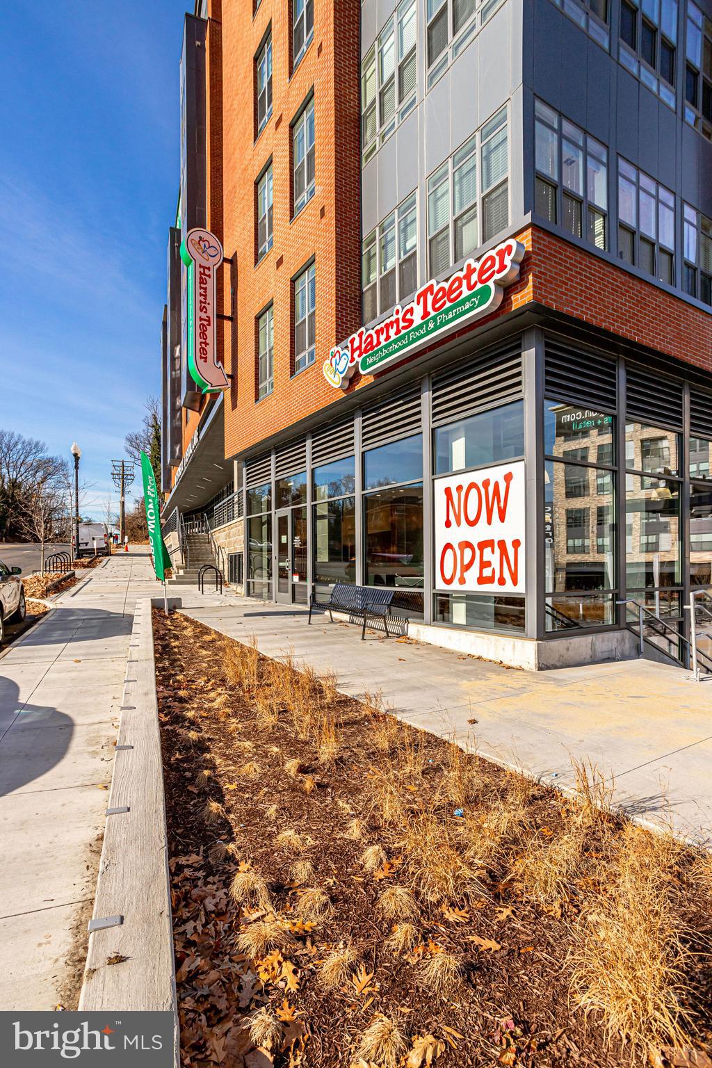 DOUGLAS PARK - Residential