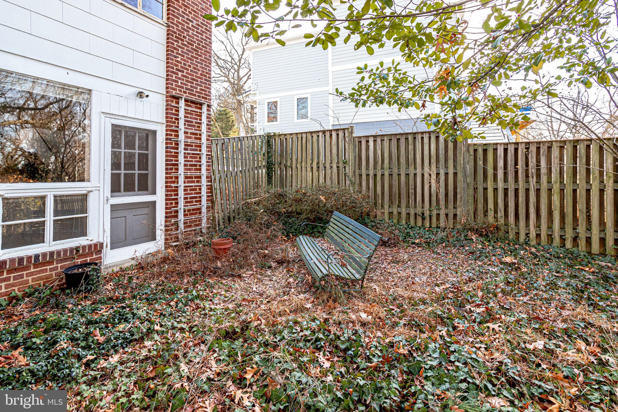 DOUGLAS PARK - Residential