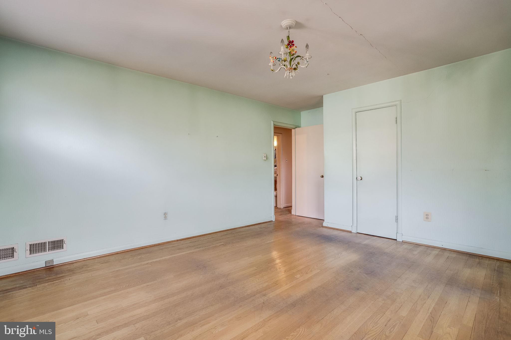 DOUGLAS PARK - Residential