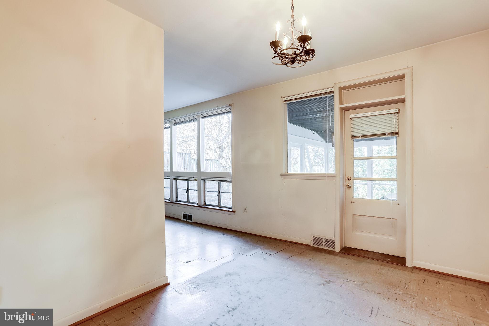 DOUGLAS PARK - Residential