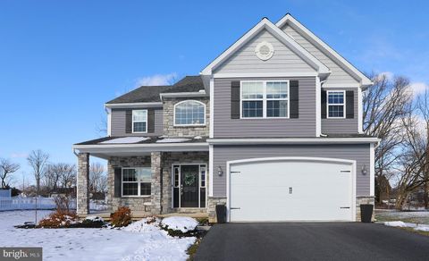 308 SOFIA BOULEVARD BLANDON PA 19510