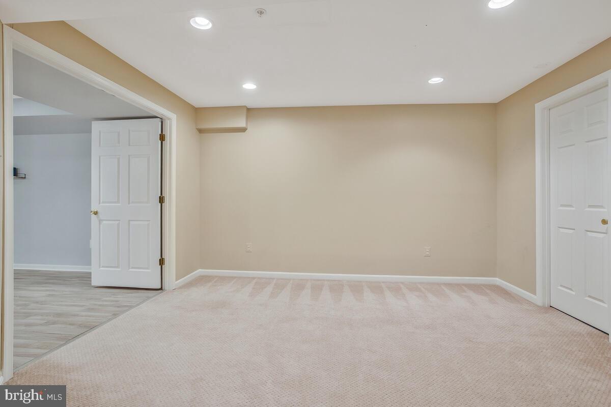 SADDLEBROOK WEST - Residential