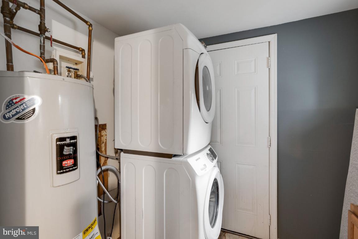 LAKE ARROWHEAD - Residential