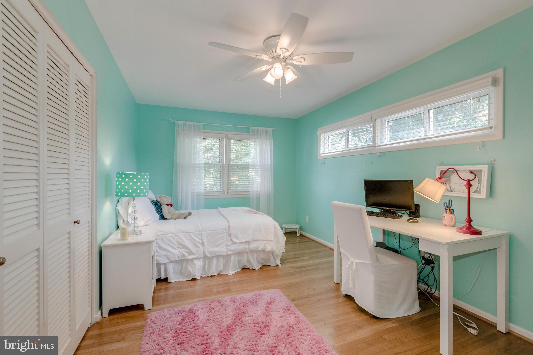 MC LEAN HAMLET - Residential