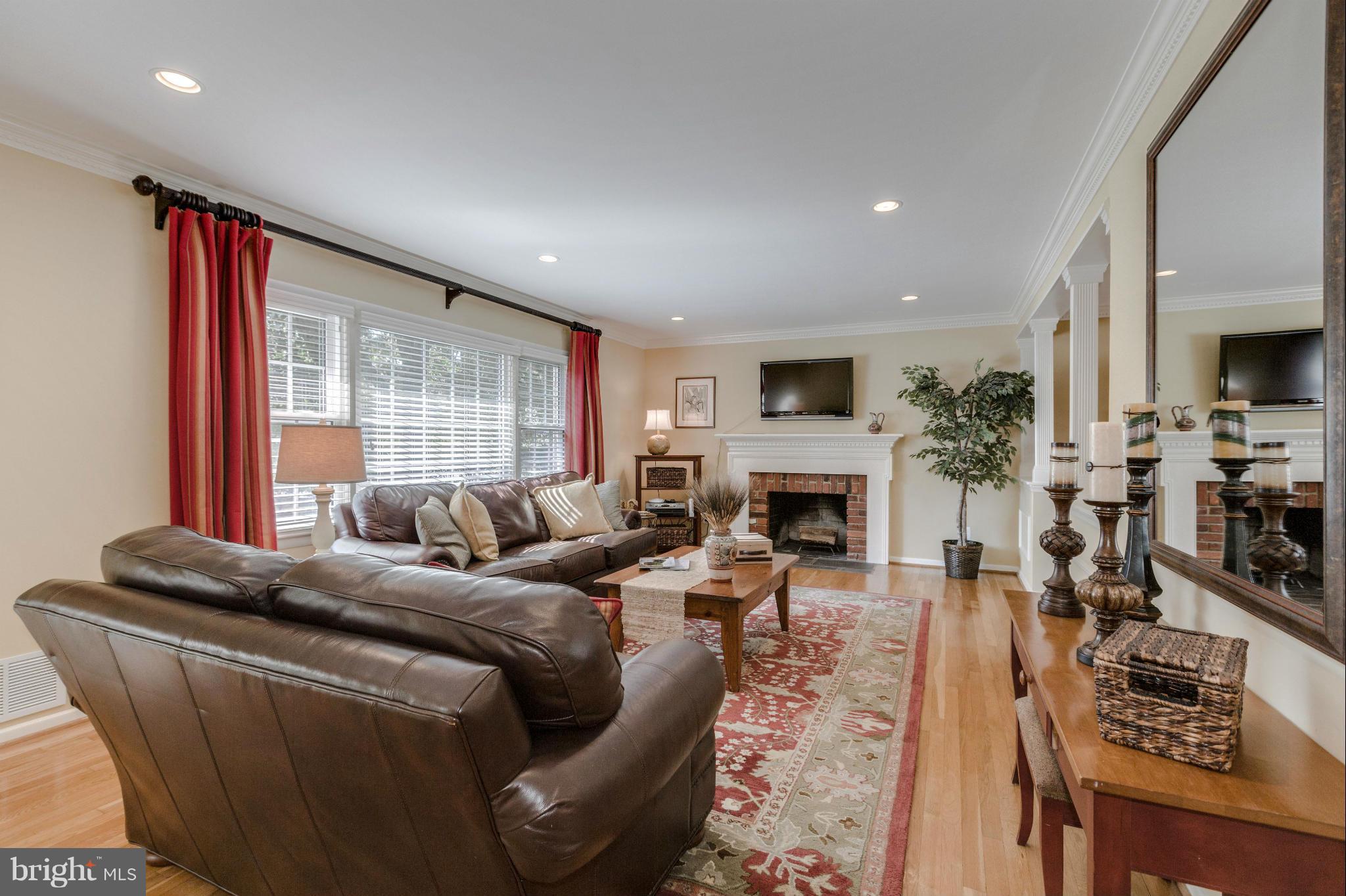 MC LEAN HAMLET - Residential