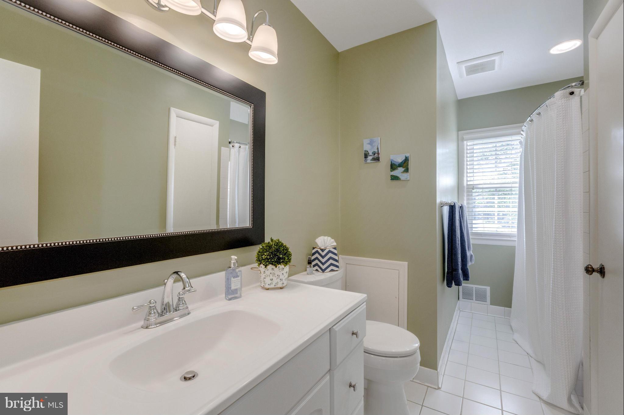 MC LEAN HAMLET - Residential