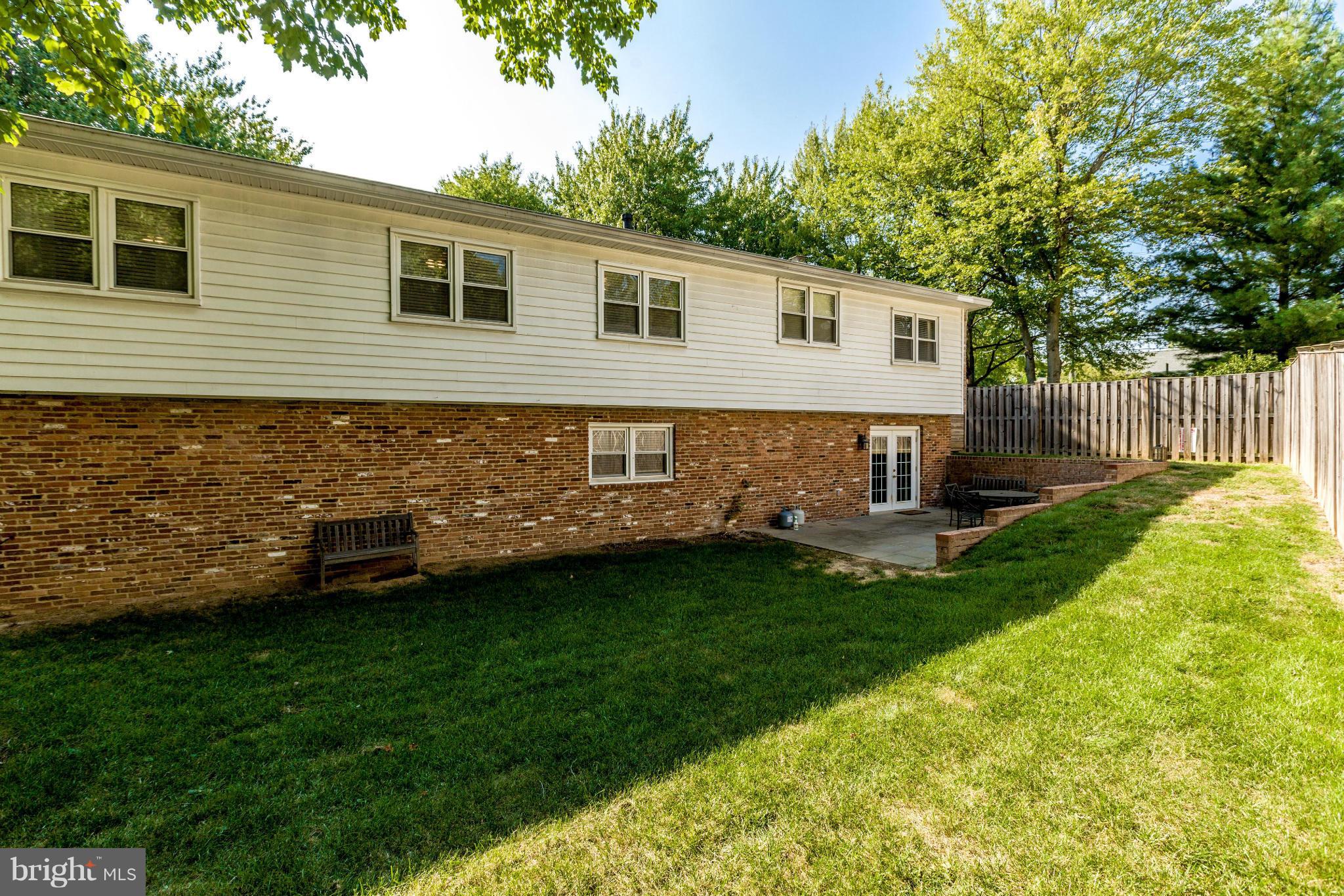 MC LEAN HAMLET - Residential