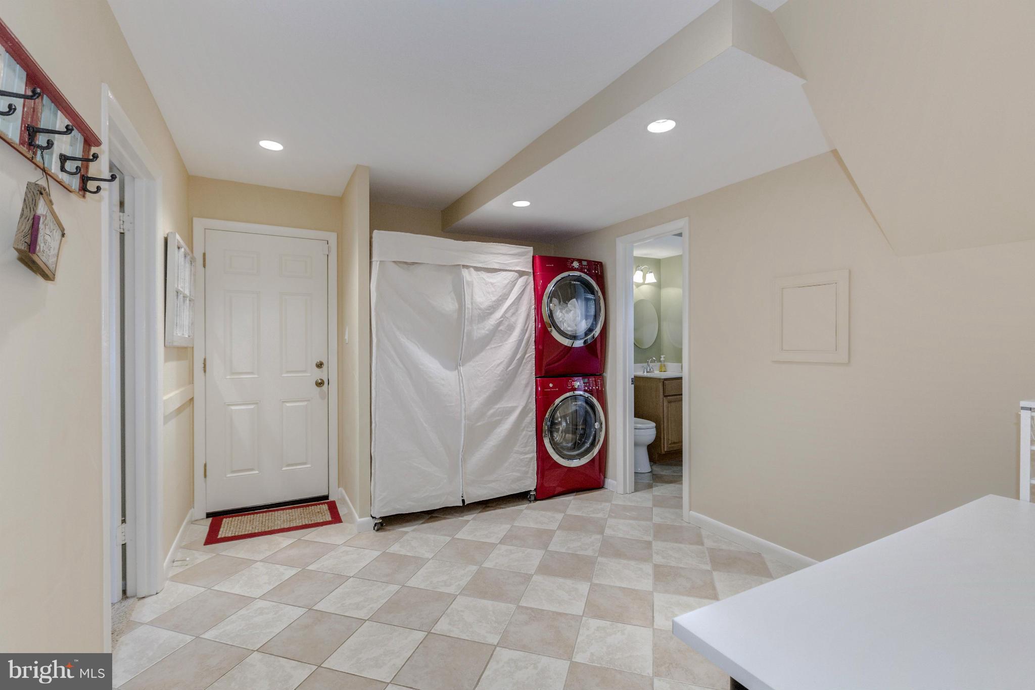 MC LEAN HAMLET - Residential