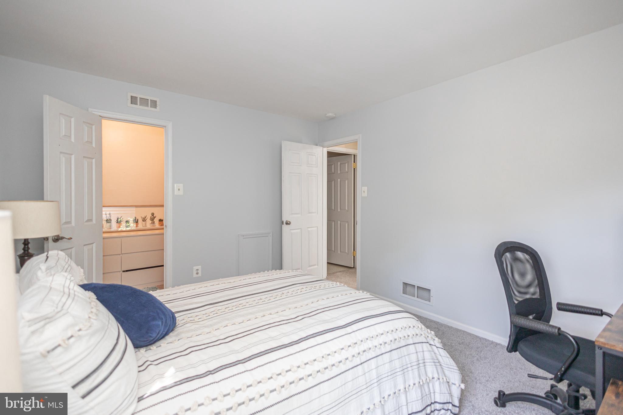 CROWN POINT - Residential