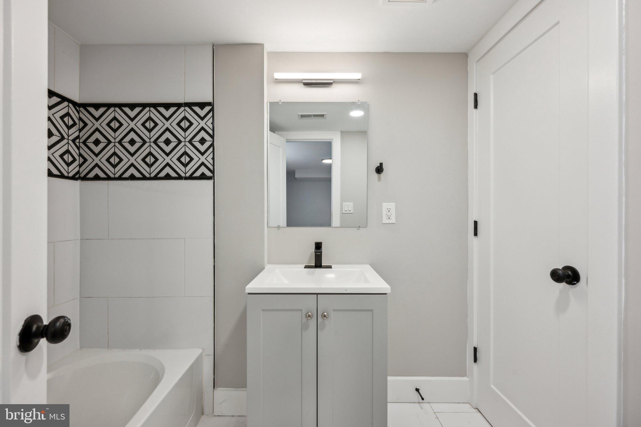 GLASSMANOR - Residential