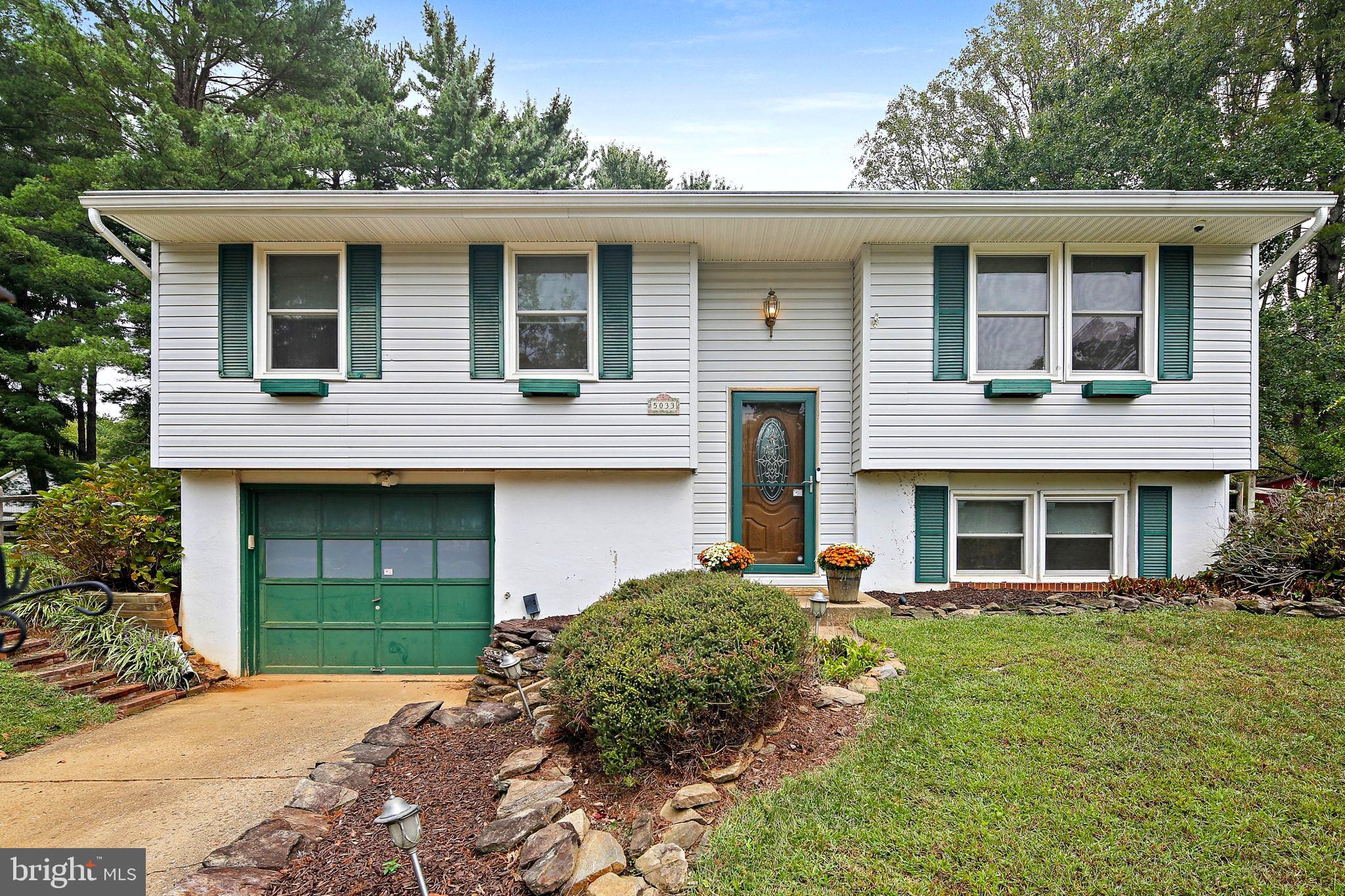 5033 THREE KINGS LANE