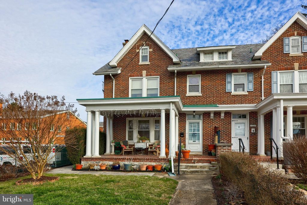 Photo of 1009 COLUMBIA AVE, LANCASTER, PA 17603 (MLS # PALA2031644)