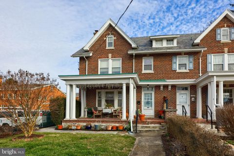 Photo of 1009 COLUMBIA AVE, LANCASTER, PA 17603 (MLS # PALA2031644)