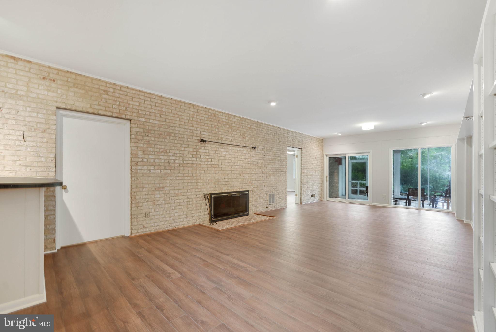 CHAIN BRIDGE FOREST - Residential