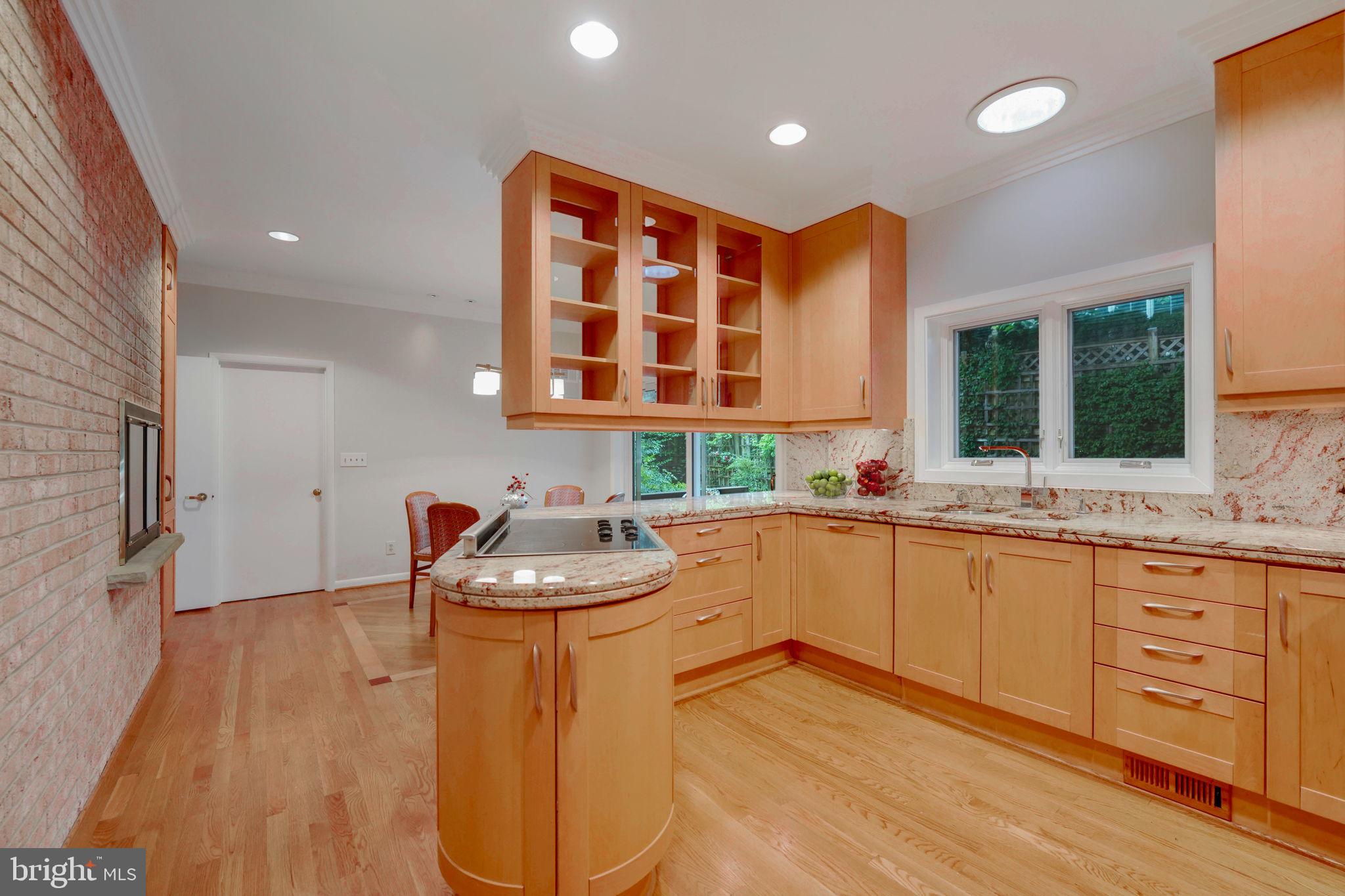 CHAIN BRIDGE FOREST - Residential