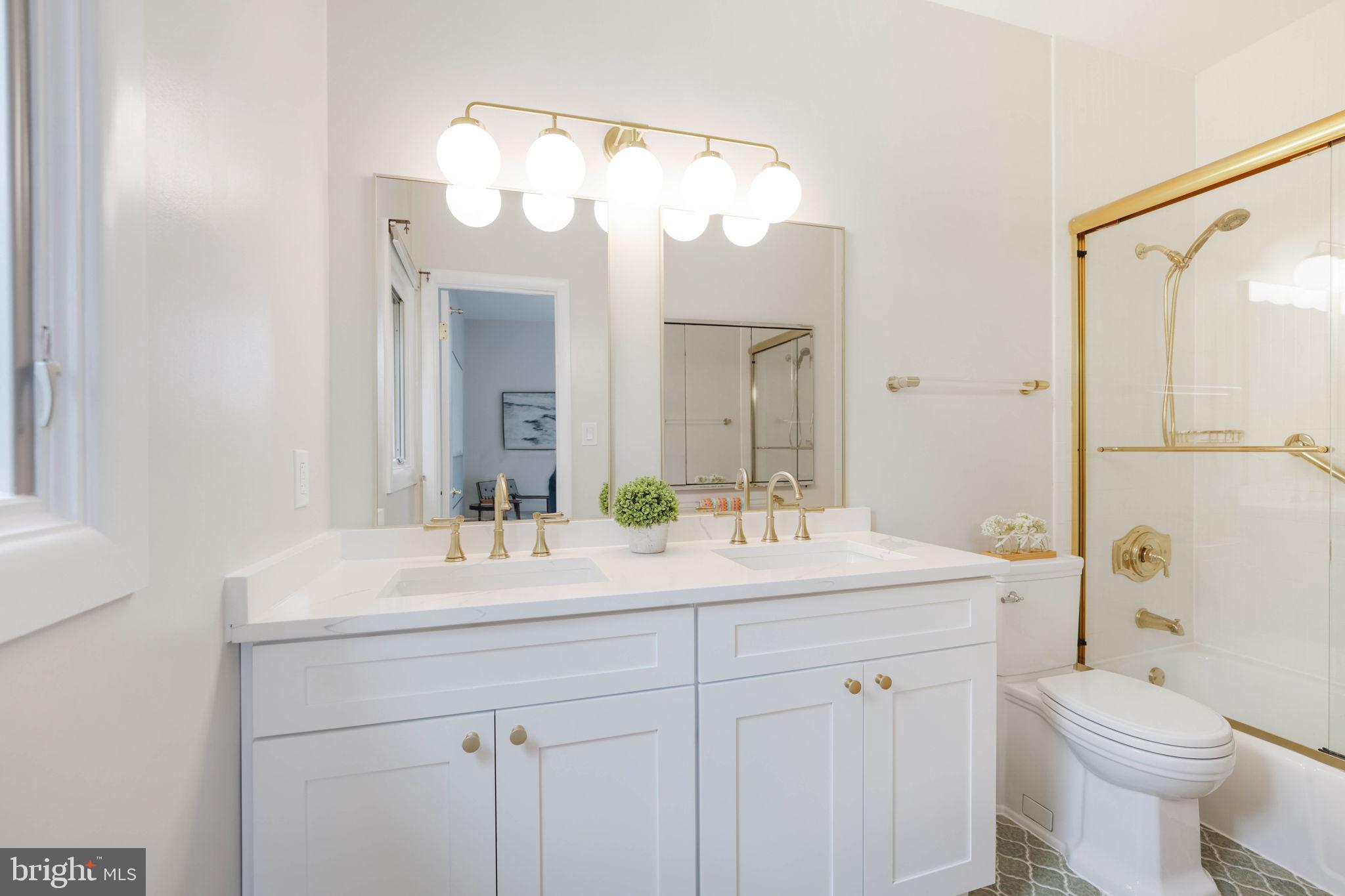 CHAIN BRIDGE FOREST - Residential