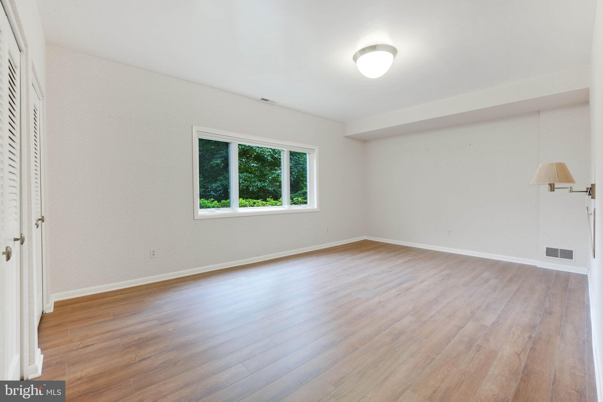 CHAIN BRIDGE FOREST - Residential