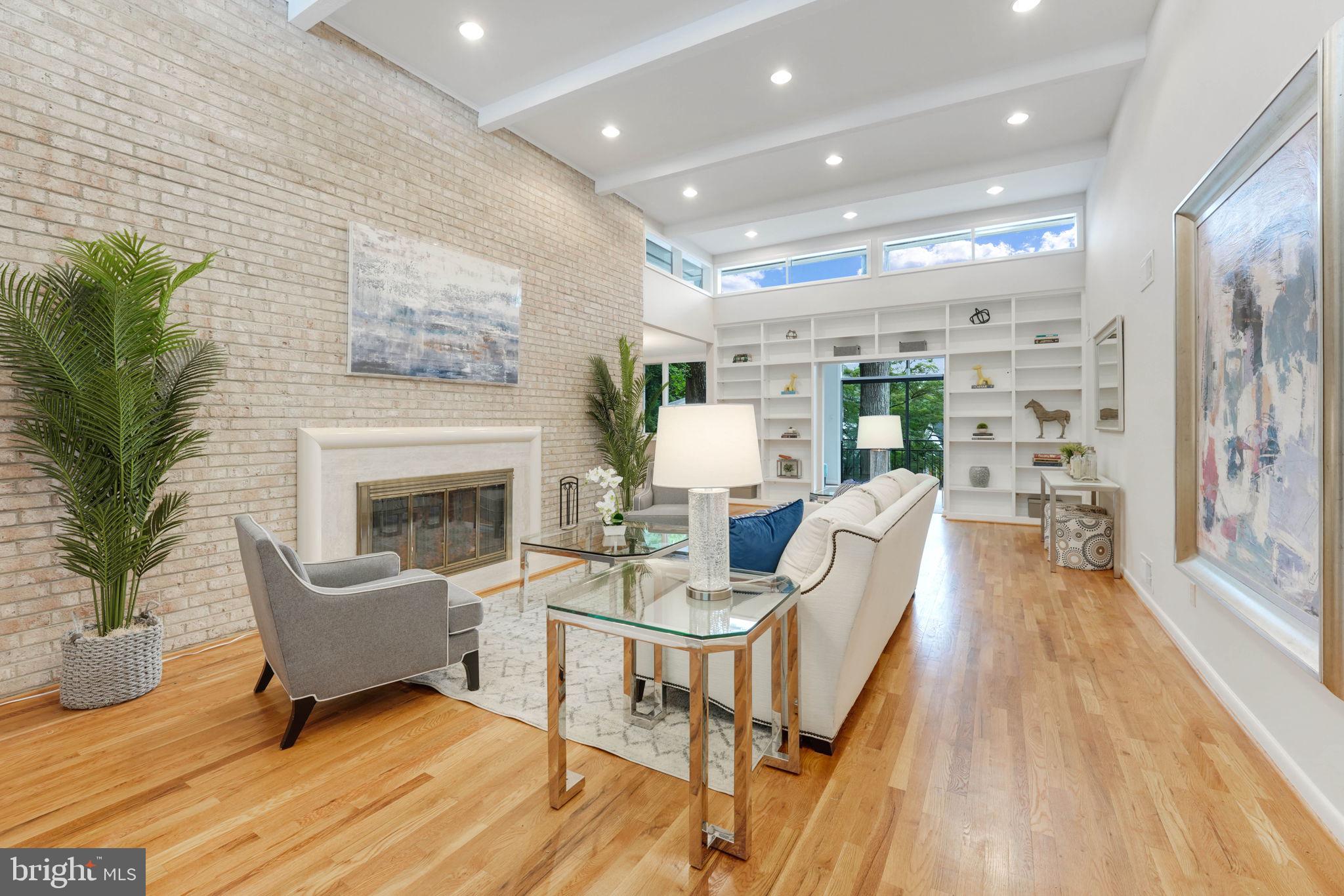 CHAIN BRIDGE FOREST - Residential