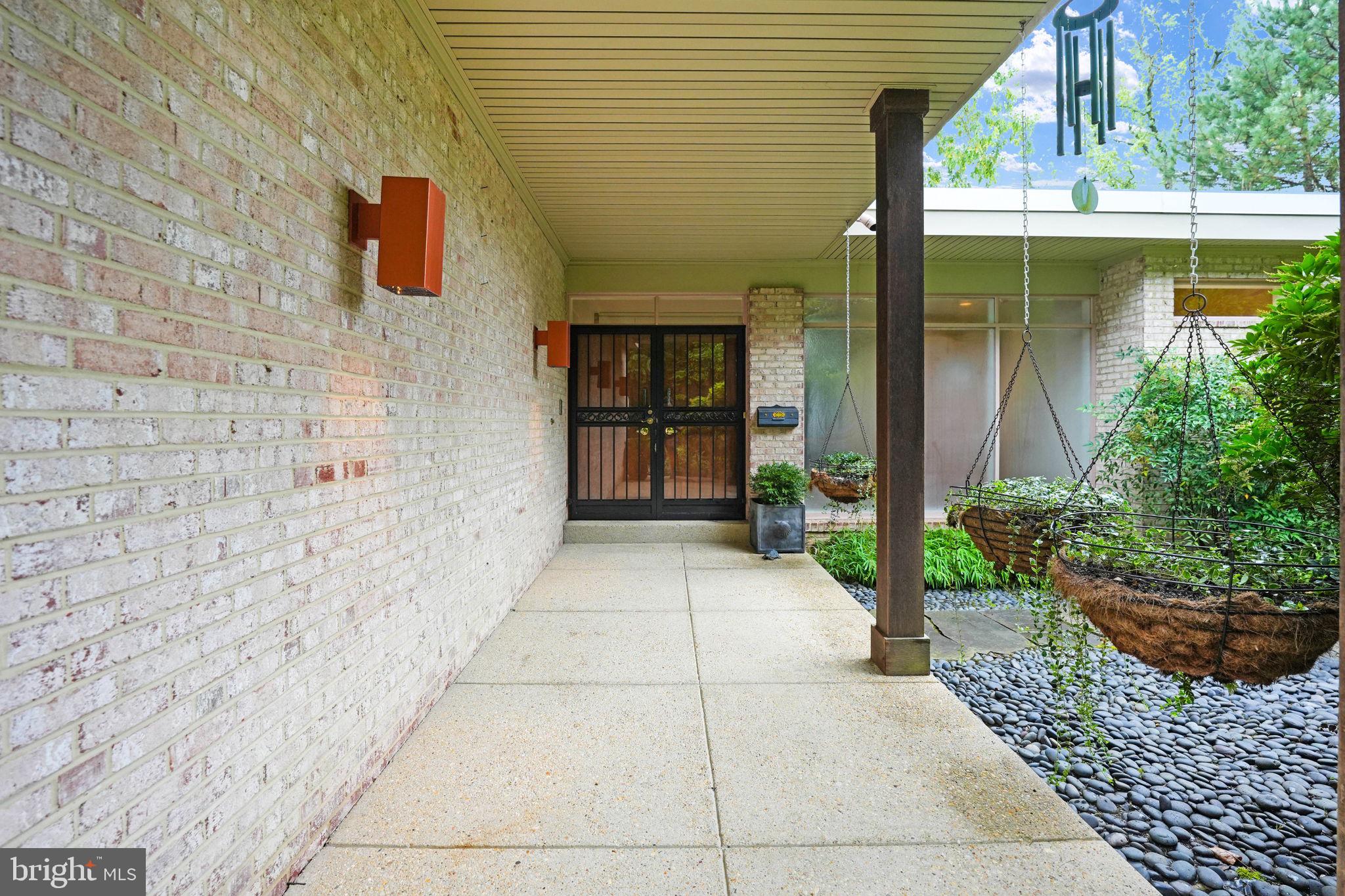 CHAIN BRIDGE FOREST - Residential