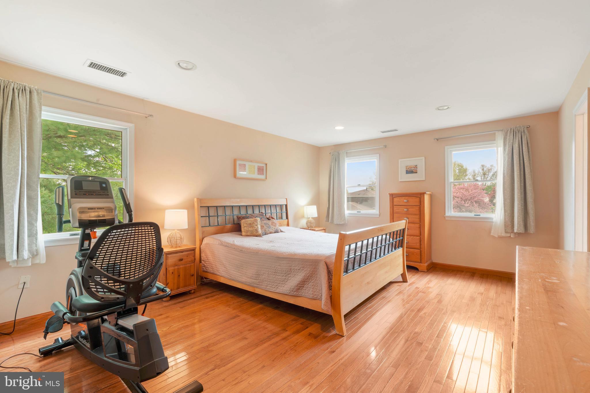 WILLOW GREENE SO - Residential