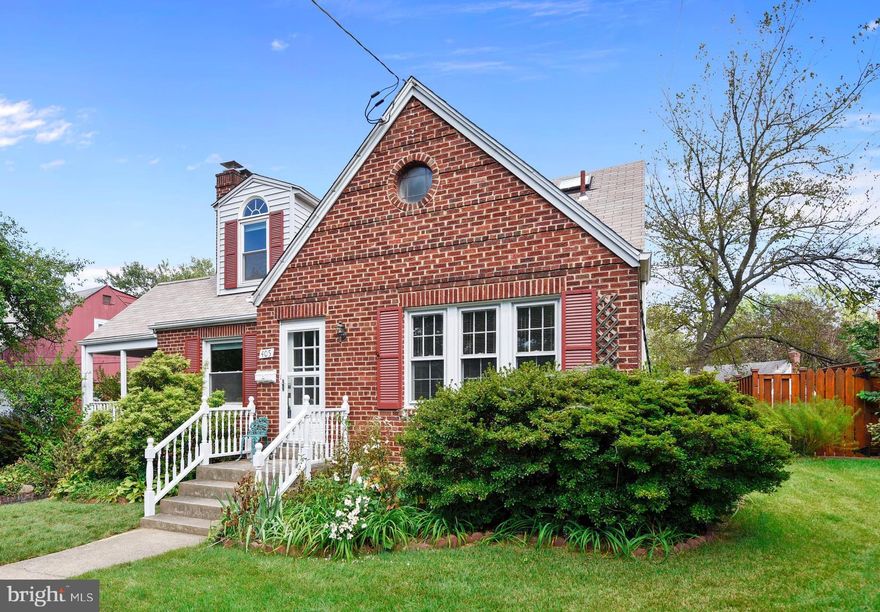 Pristine, well maintained & move-in ready expanded Cape! The bright main level has circular flow w/FP and updated open Dining Room/Kitchen/Den. Vaulted ceiling in generous MBR w/WIC; full BA has double sink, whirlpool tub & skylight. Ample storage on LL or finish as you see fit. Great outdoor space with side porch, covered deck & perennial gardens. Driveway + 1-car garage. Walk to all in DT SS!