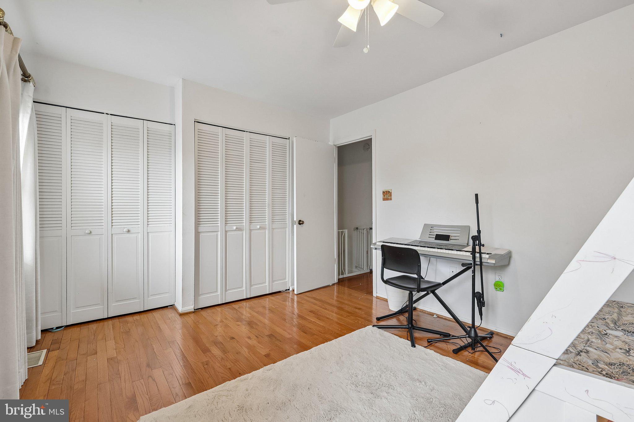 REGENT SQUARE - Residential