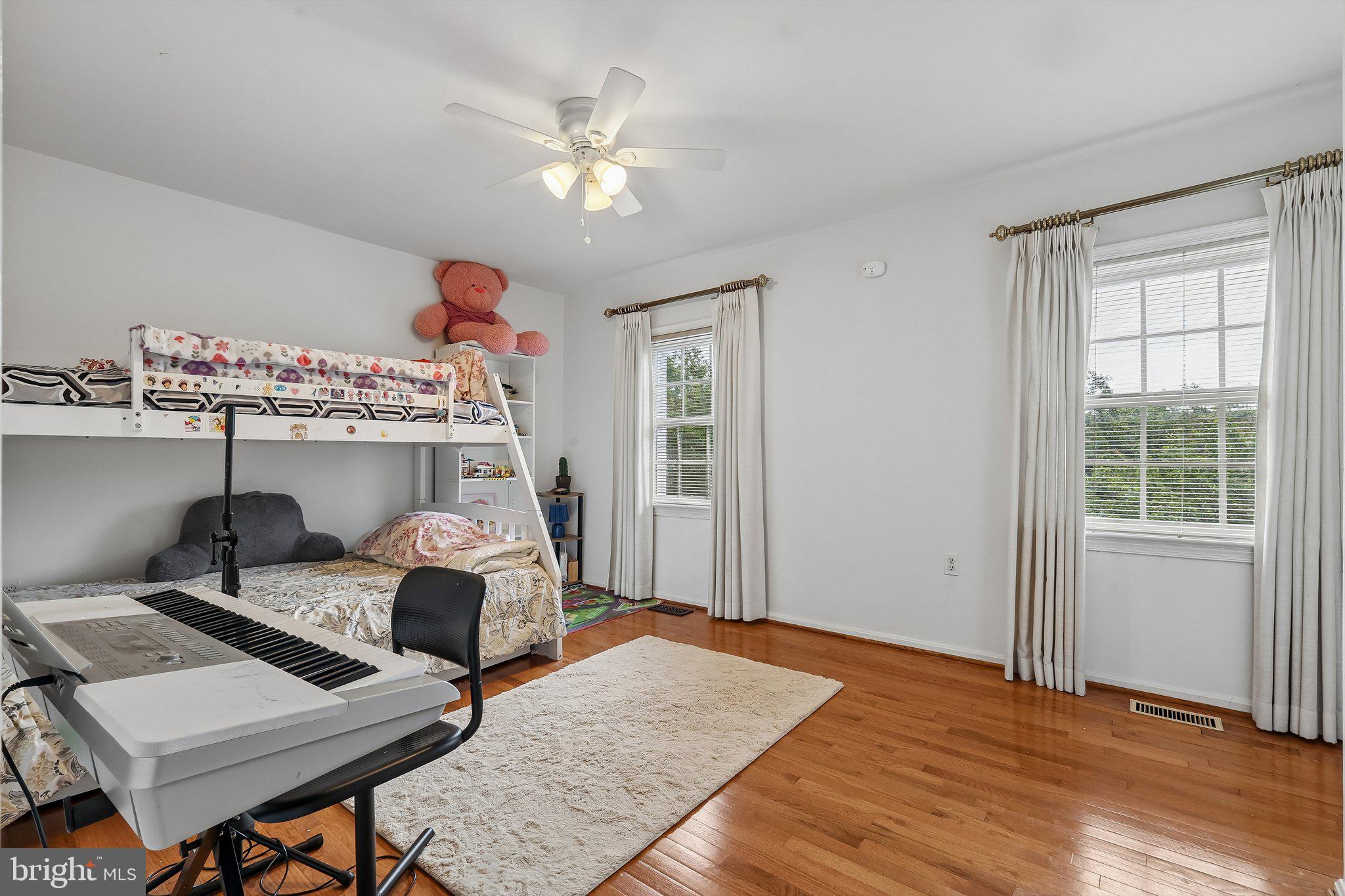 REGENT SQUARE - Residential