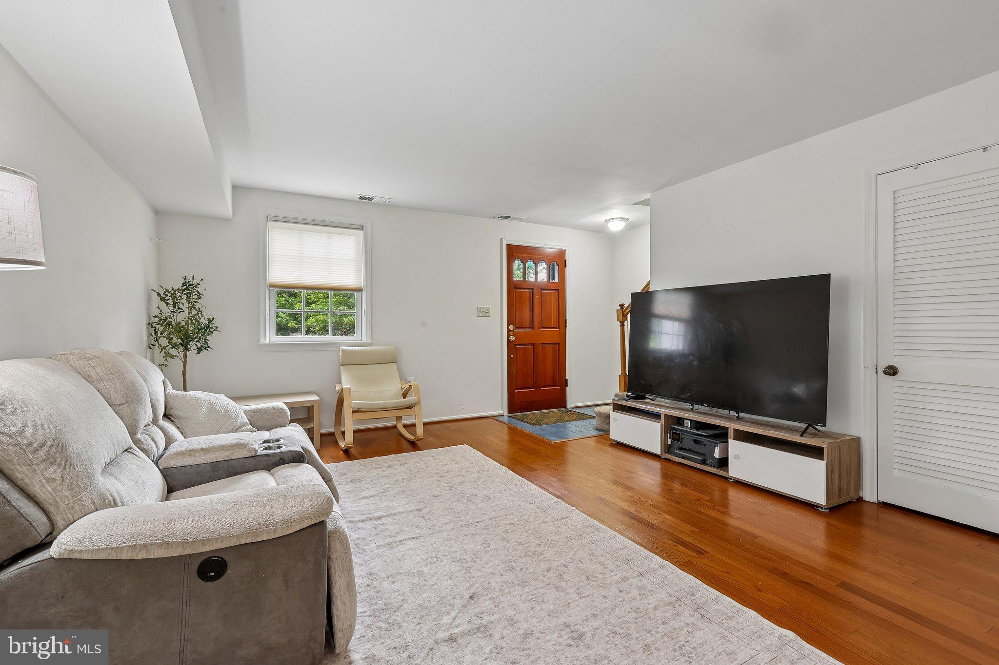 REGENT SQUARE - Residential