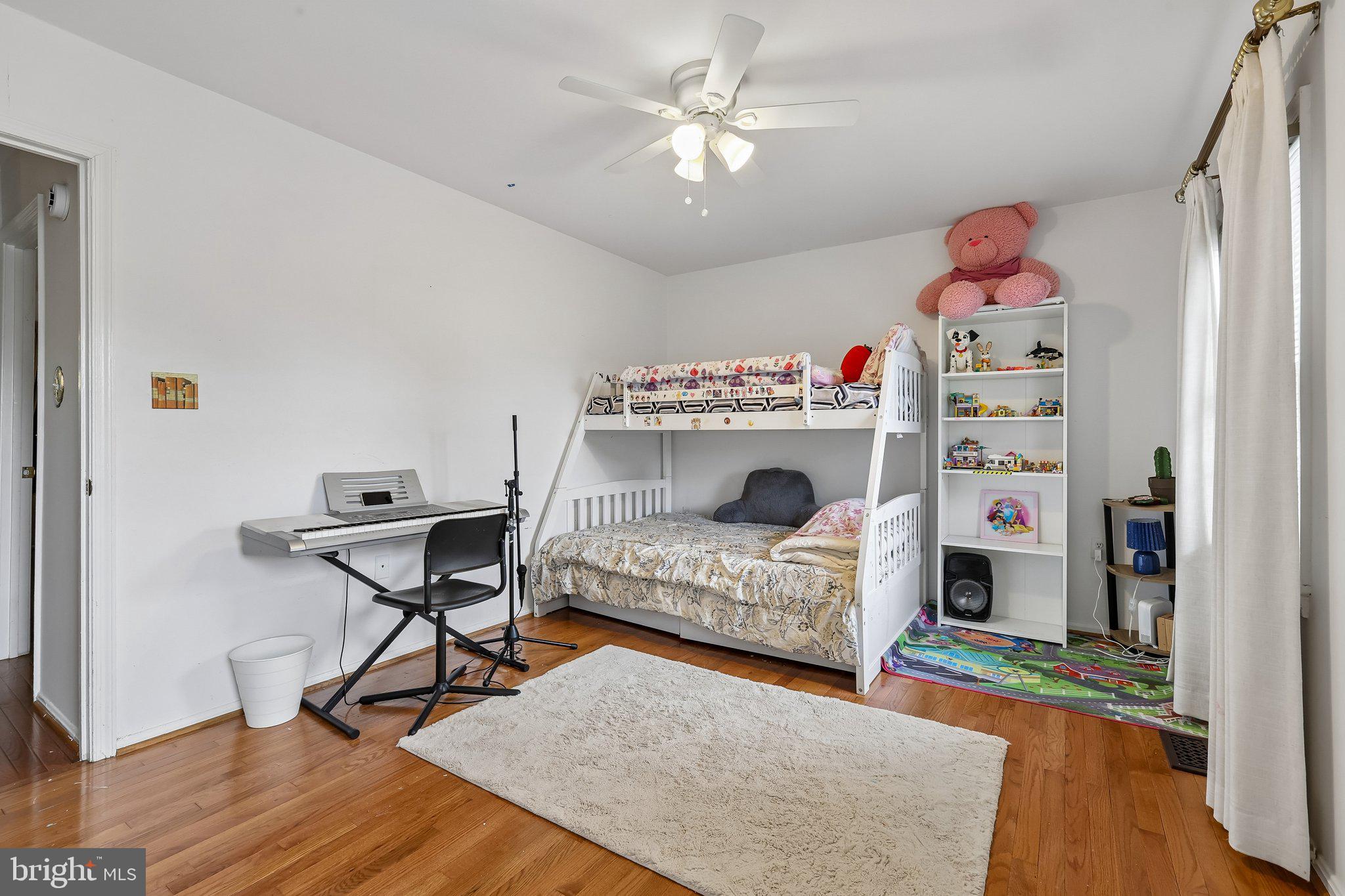 REGENT SQUARE - Residential