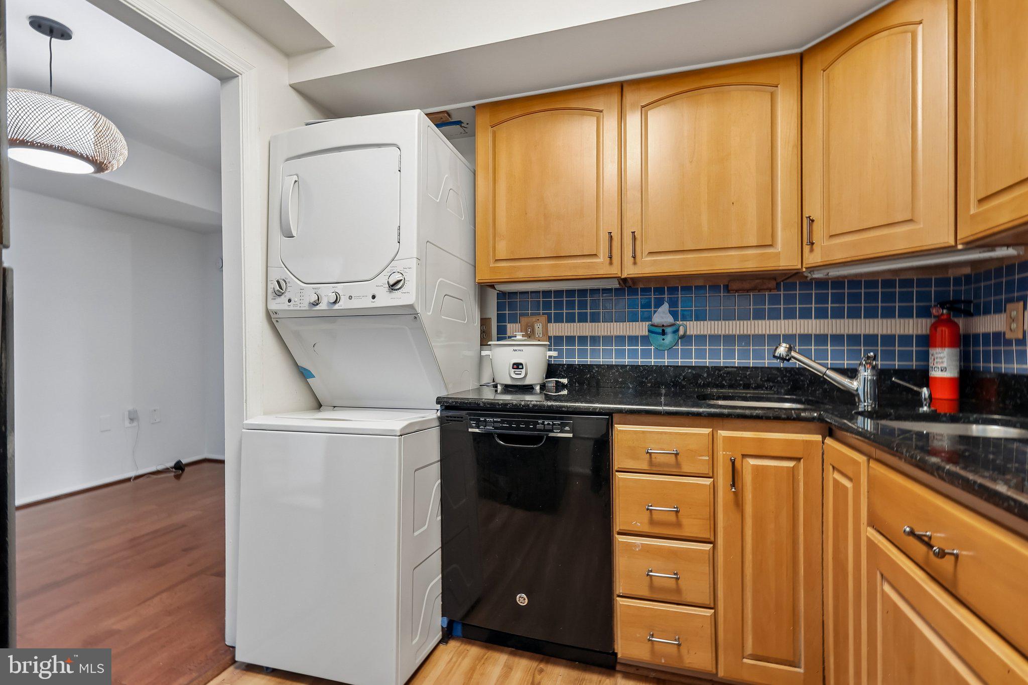 REGENT SQUARE - Residential