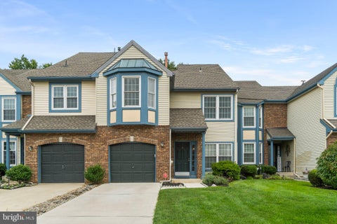 Townhouse For Sale - 23 Hilltop Lane<br/> MEDFORD, NJ 08055