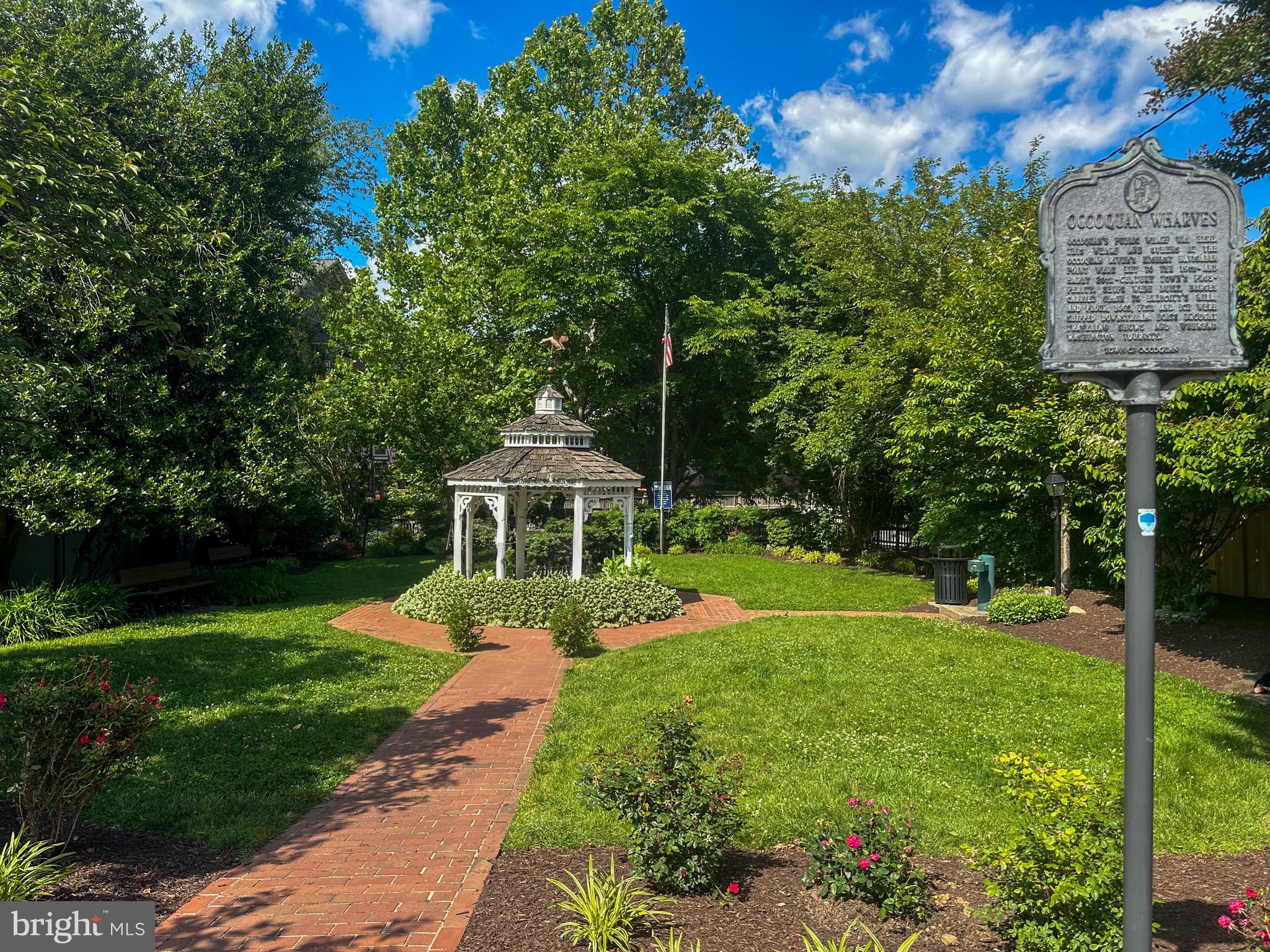 THE TOWNS OF OCCOQUAN MI - Residential Lease