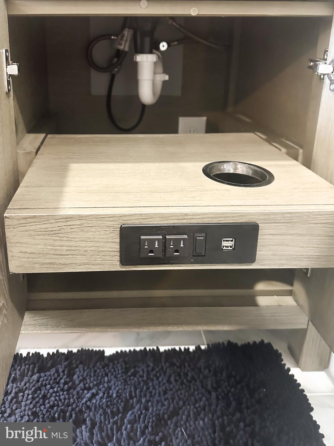 THE TOWNS OF OCCOQUAN MI - Residential Lease