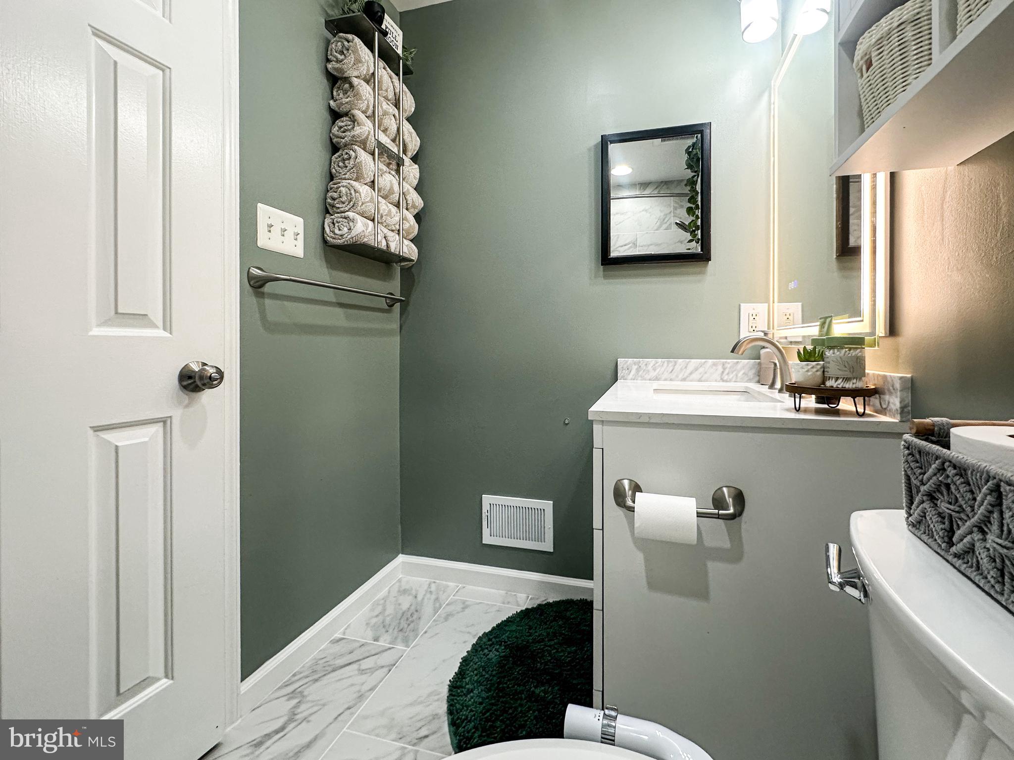 THE TOWNS OF OCCOQUAN MI - Residential Lease