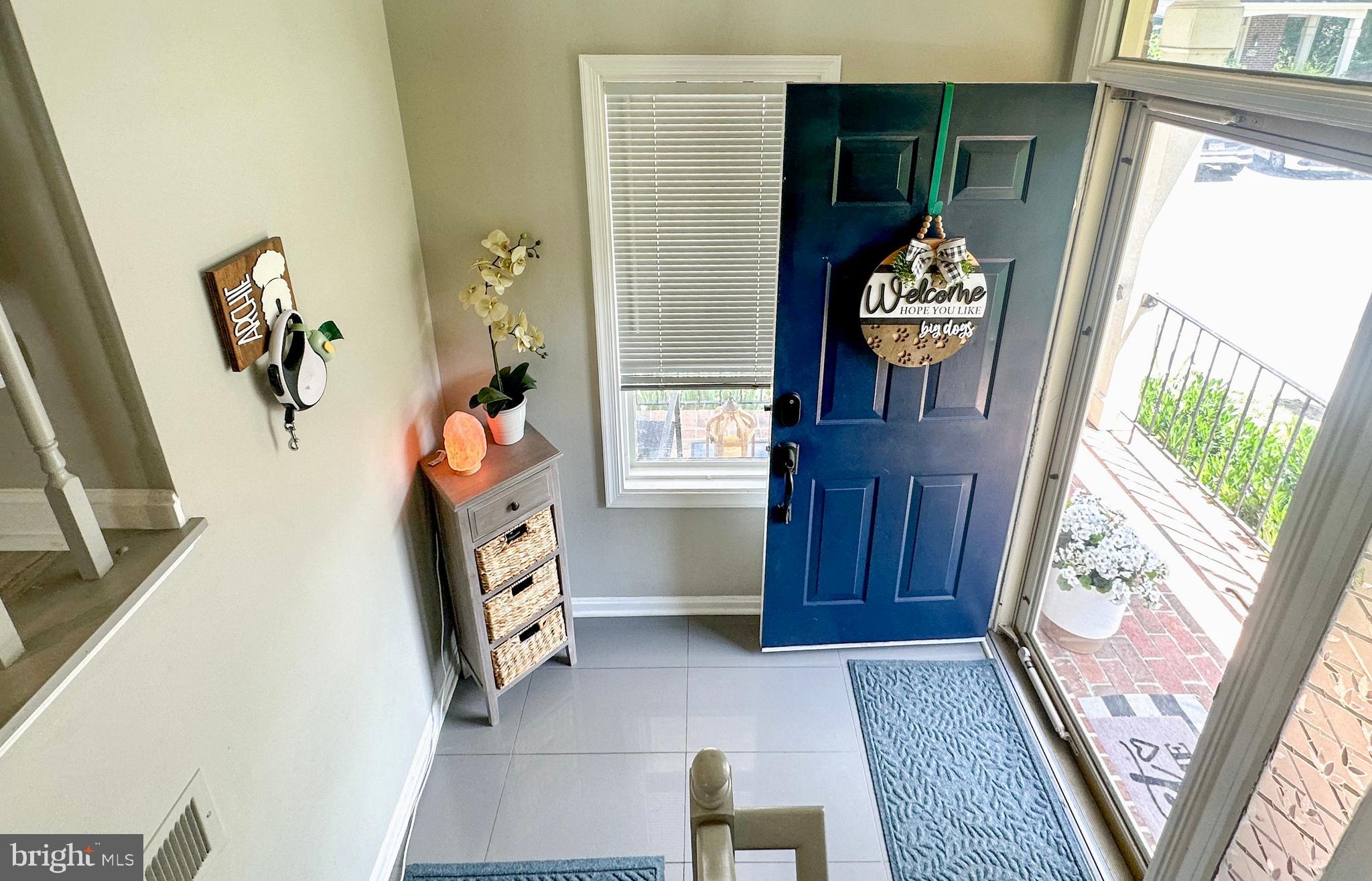 THE TOWNS OF OCCOQUAN MI - Residential Lease