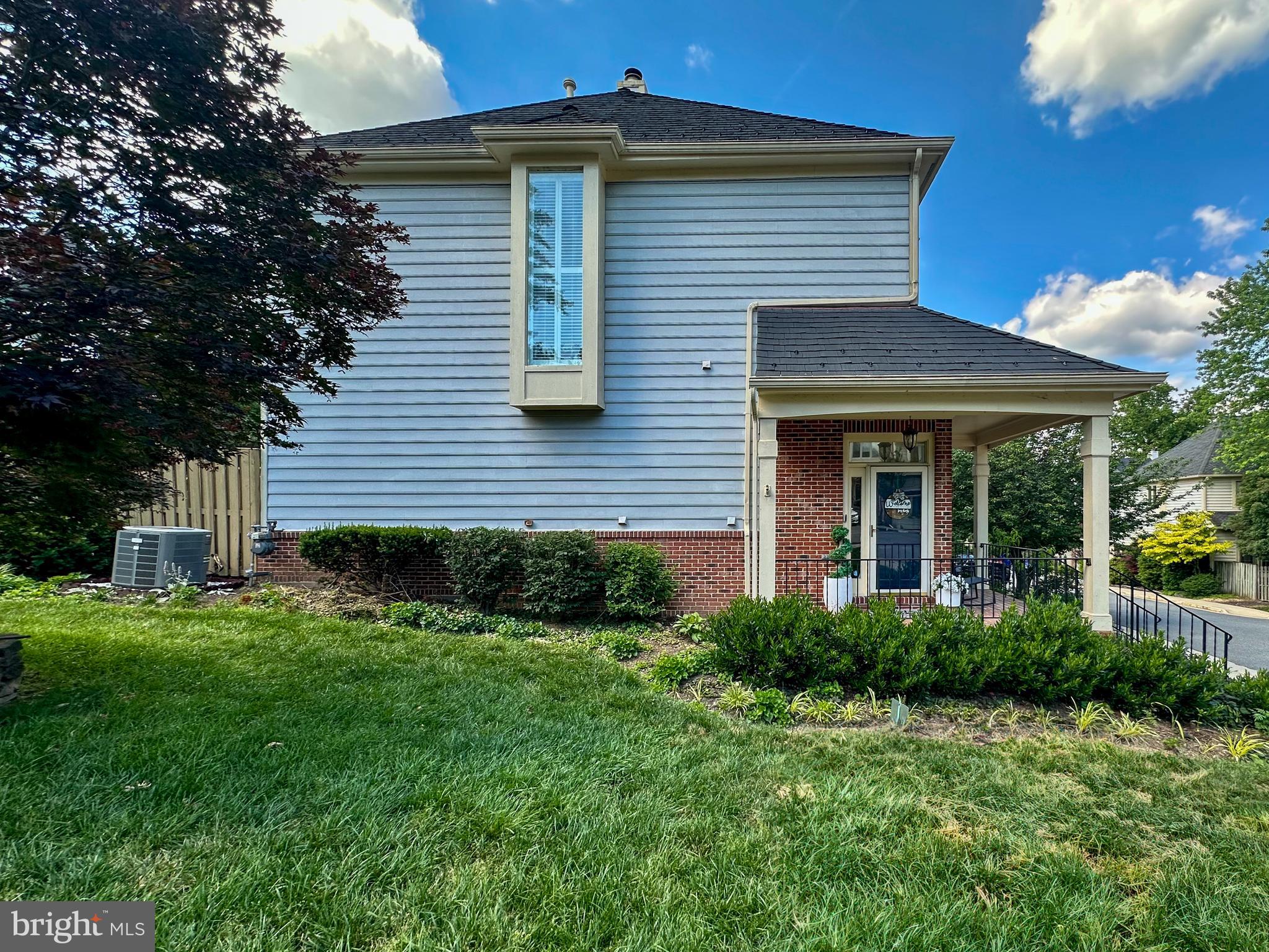 THE TOWNS OF OCCOQUAN MI - Residential Lease