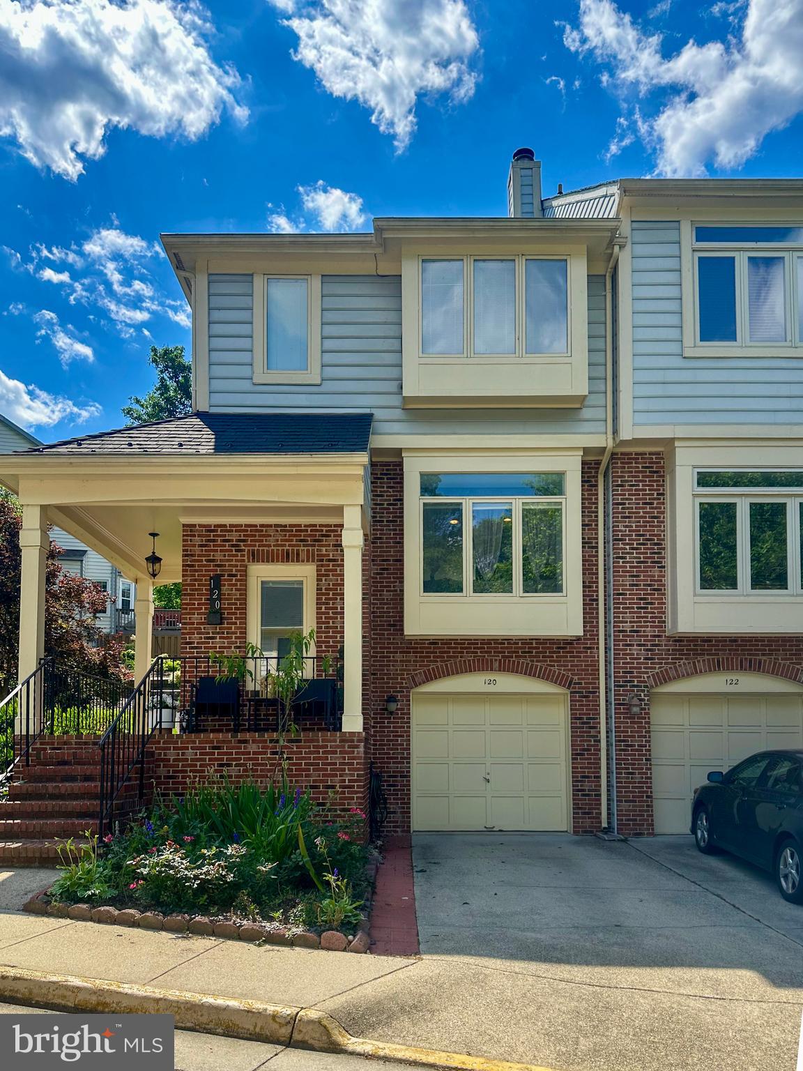 THE TOWNS OF OCCOQUAN MI - Residential Lease