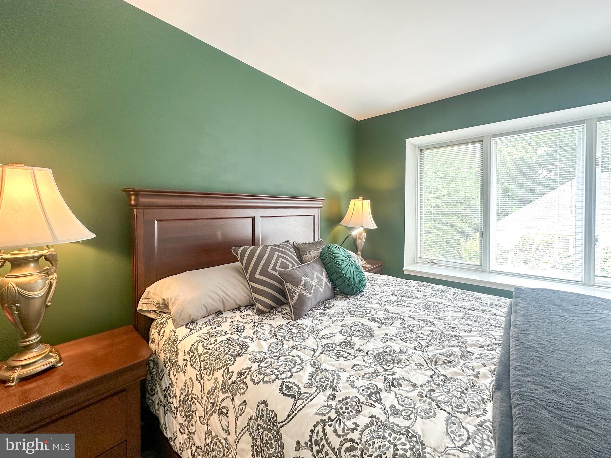 THE TOWNS OF OCCOQUAN MI - Residential Lease