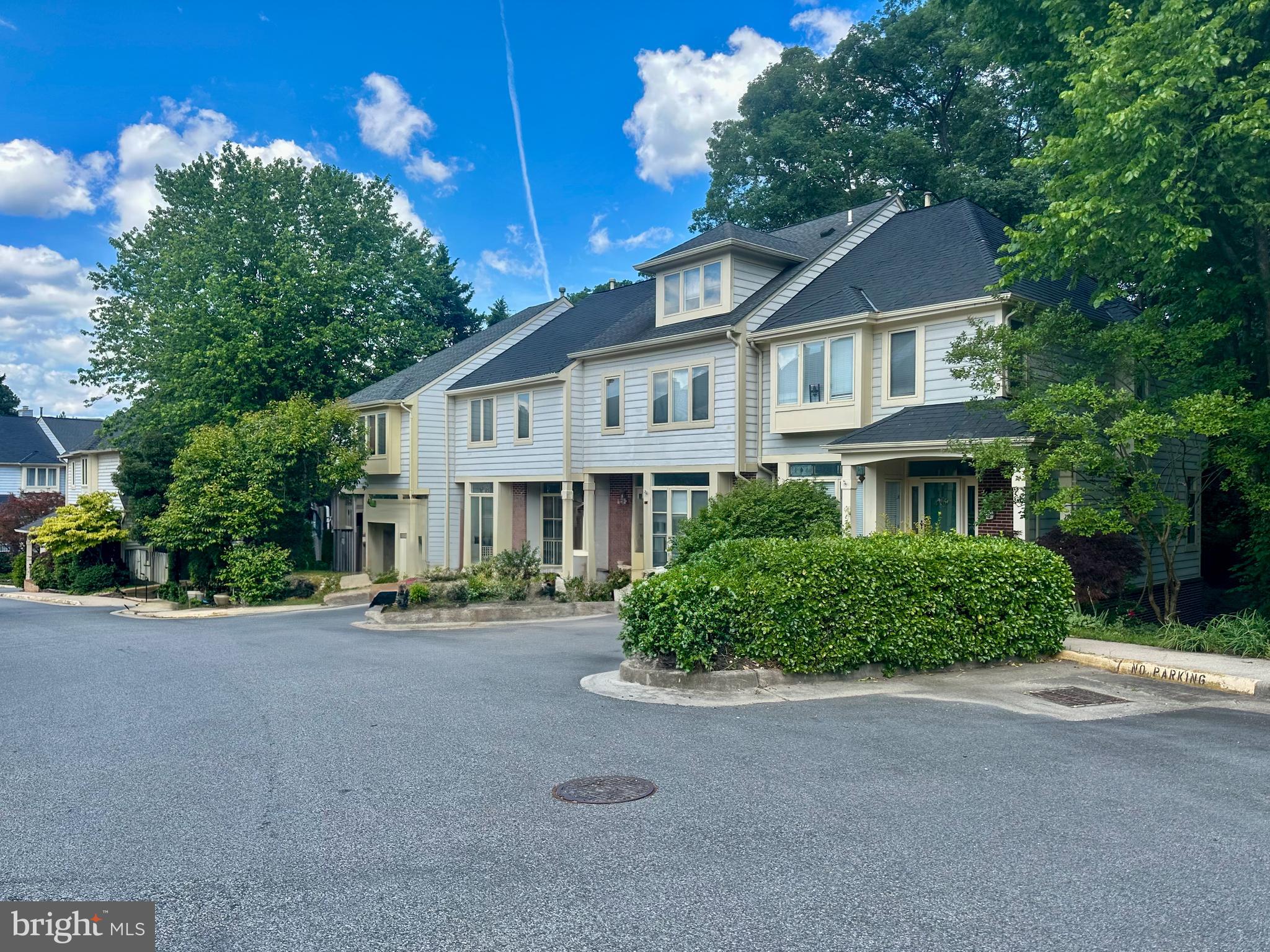 THE TOWNS OF OCCOQUAN MI - Residential Lease