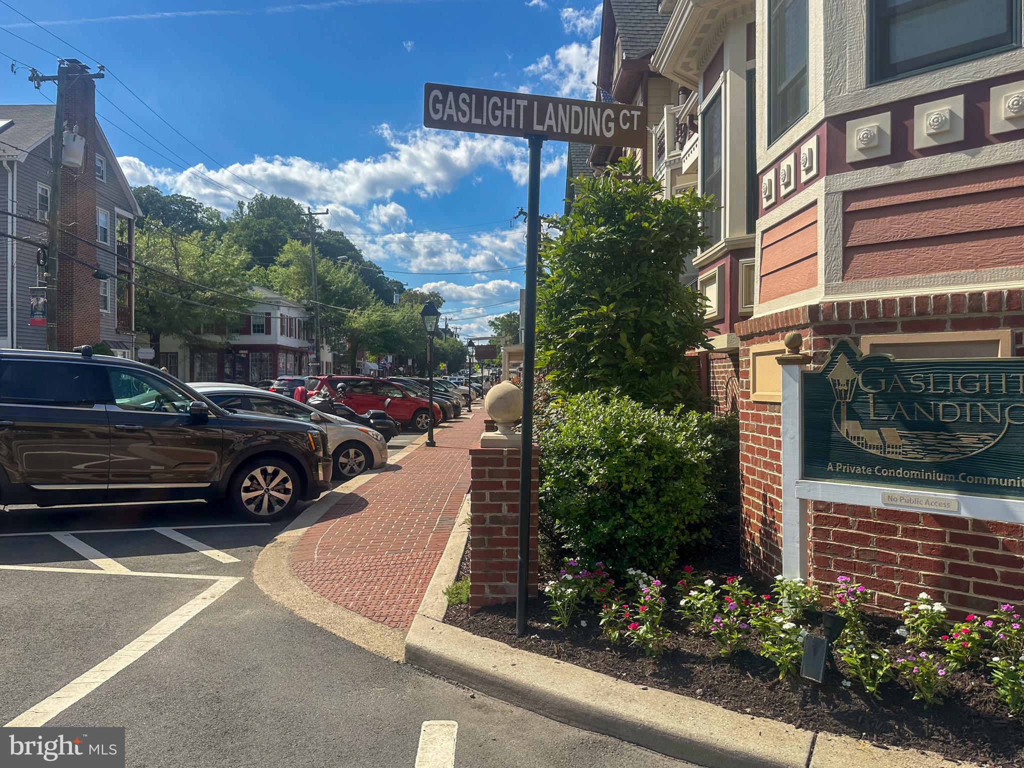 THE TOWNS OF OCCOQUAN MI - Residential Lease