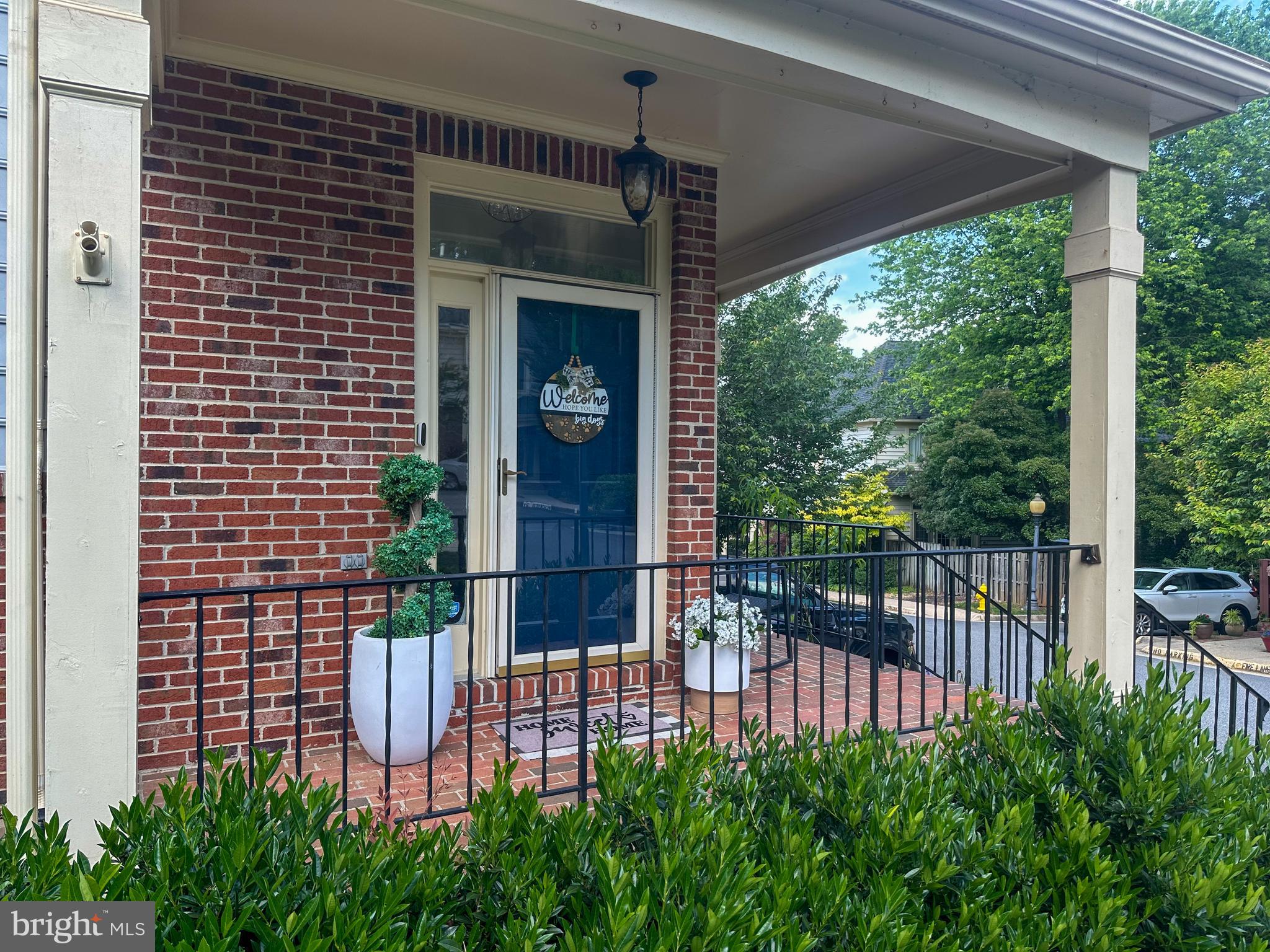 THE TOWNS OF OCCOQUAN MI - Residential Lease