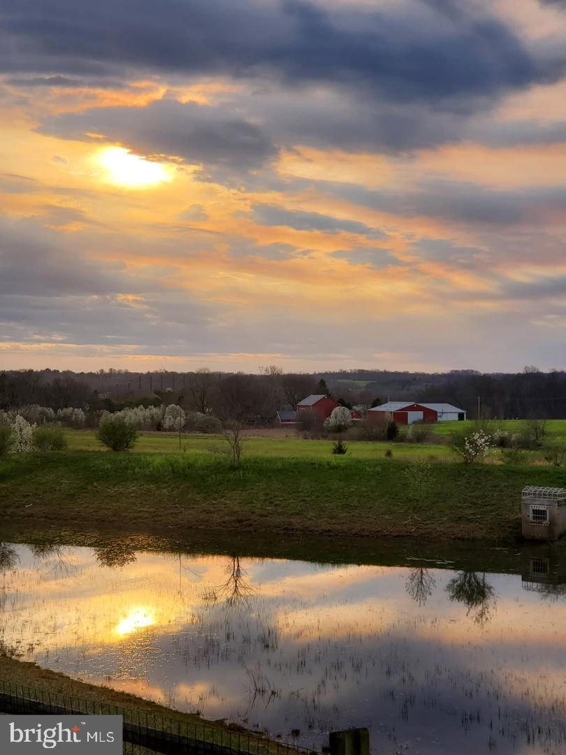 CARRIAGE HILL - Residential Lease