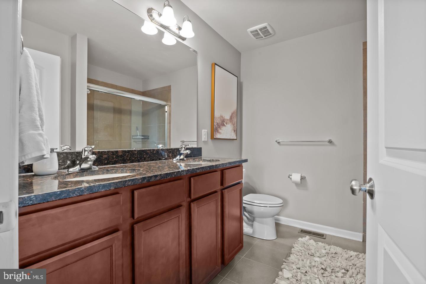 CARRIAGE HILL - Residential Lease