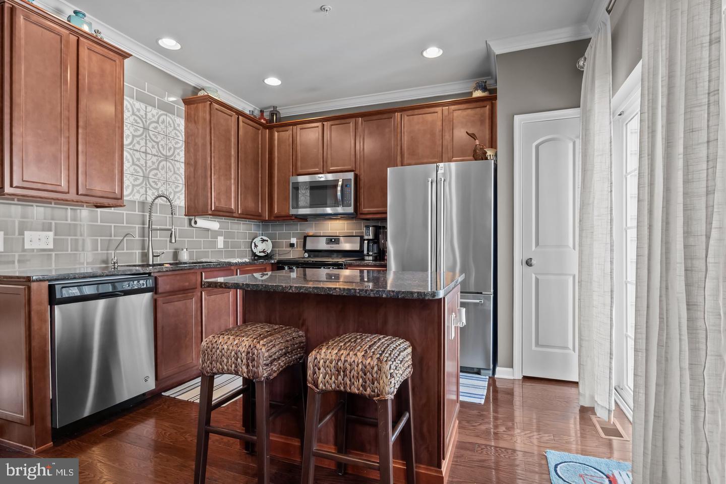 CARRIAGE HILL - Residential Lease