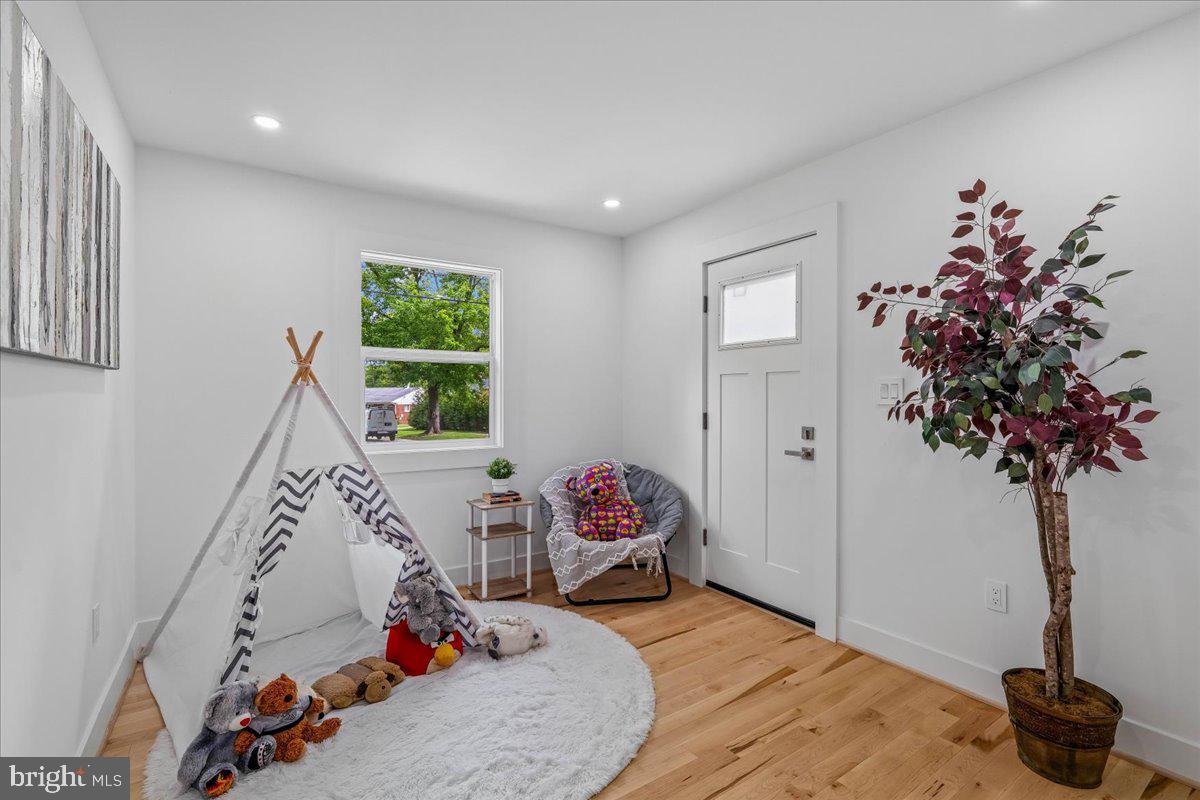 CONN AVE HILLS - Residential