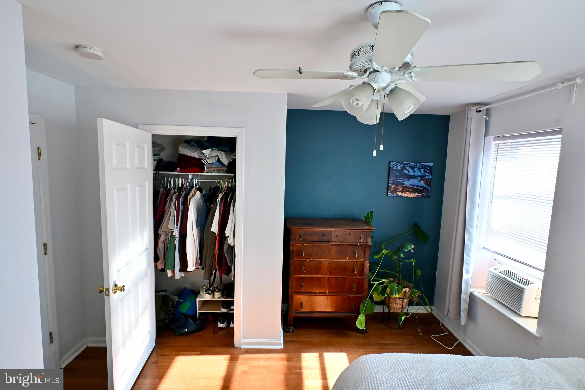 EAST KENSINGTON - Residential