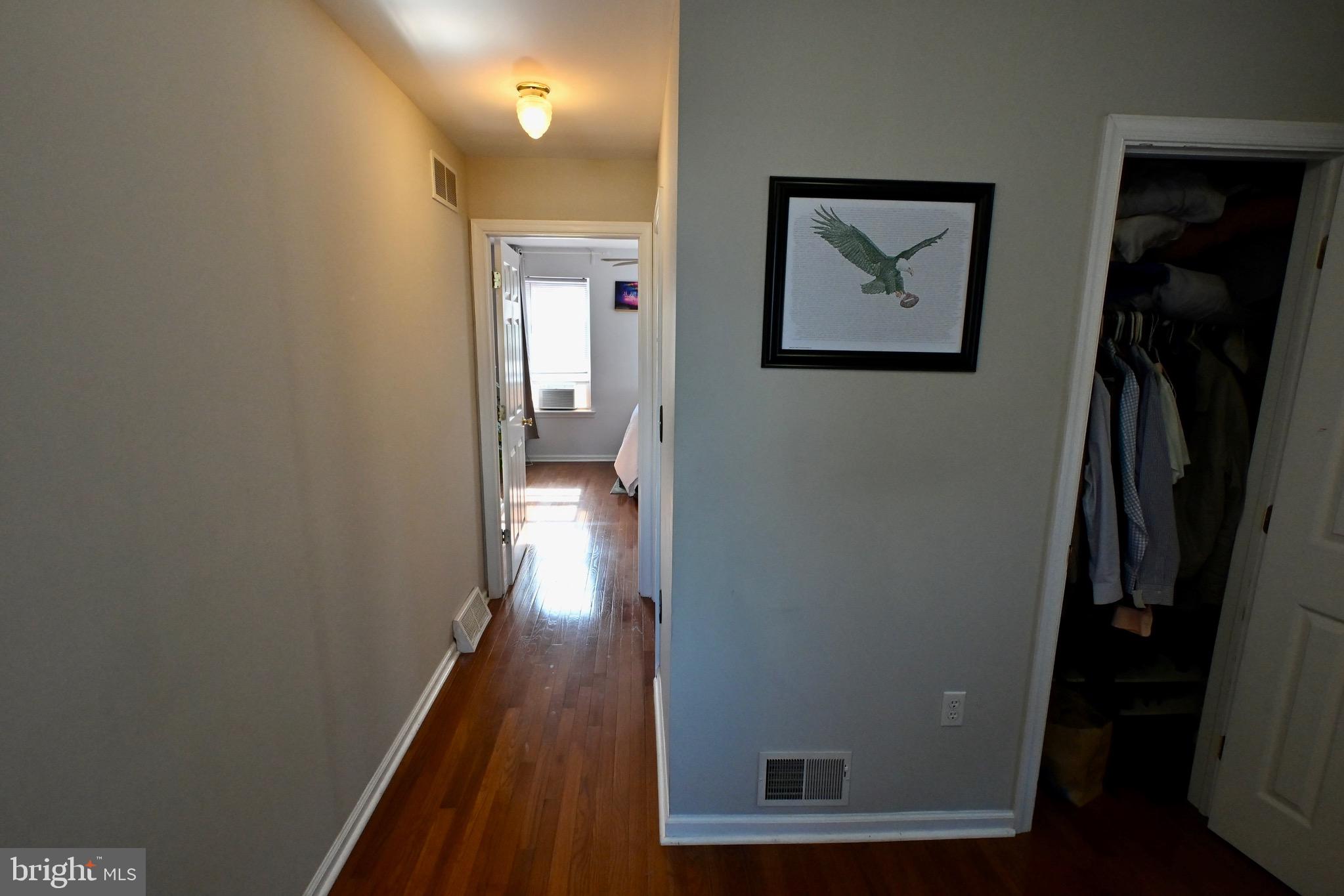 EAST KENSINGTON - Residential