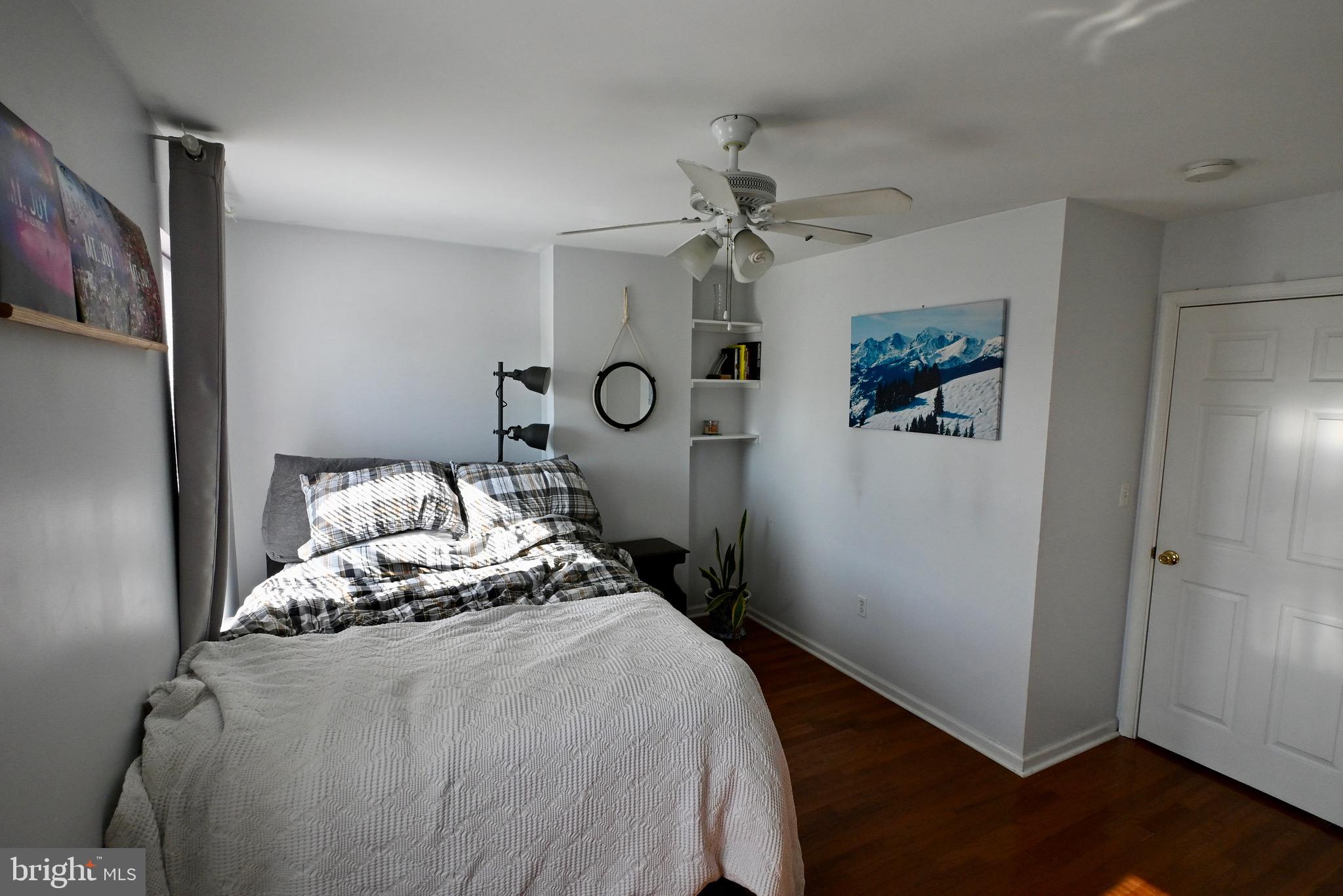 EAST KENSINGTON - Residential