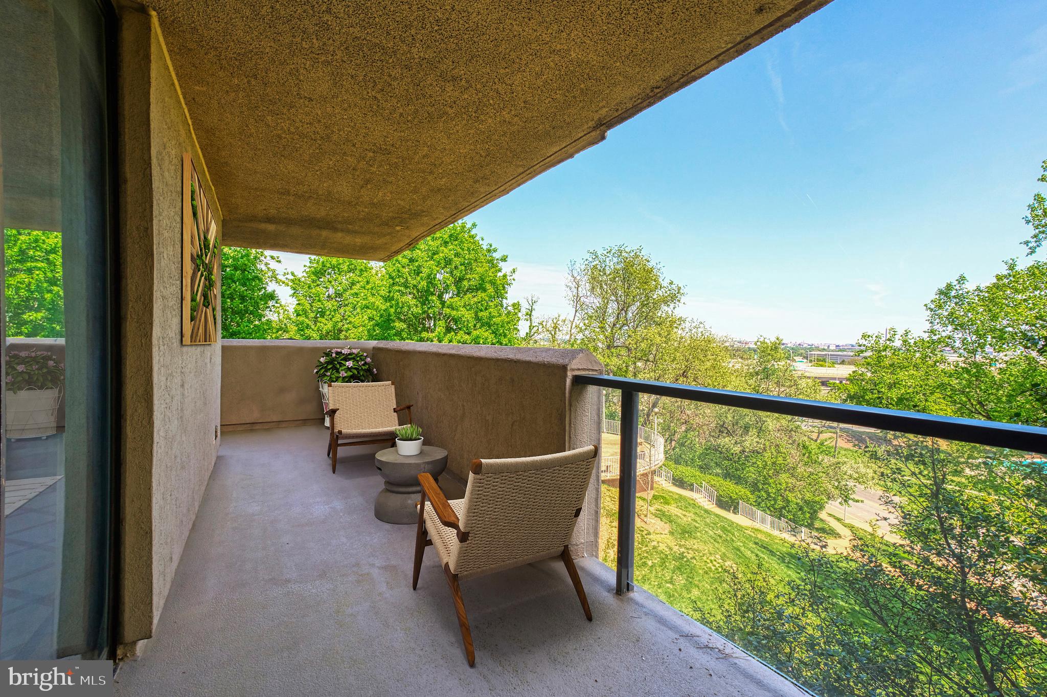 ARLINGTON RIDGE - Residential Lease