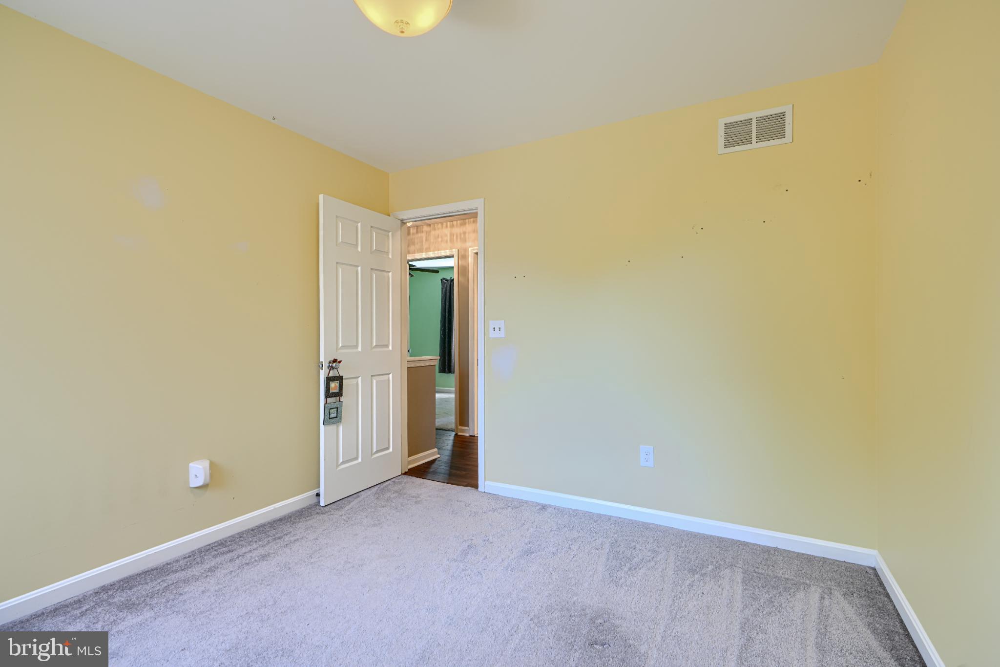 HUNTERS RUN - Residential